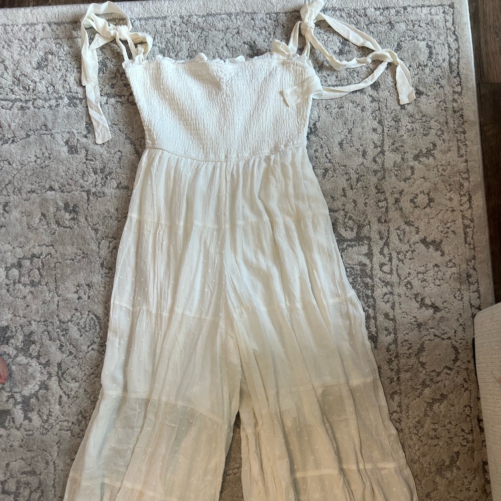 White flowy jumper - NWT